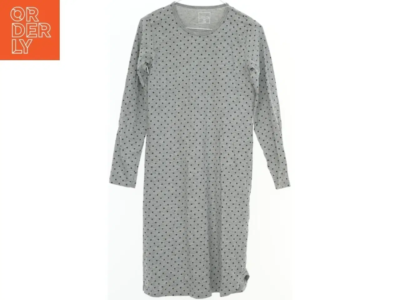 Billede 1 - Grå natkjole med mønster fra Name It (str. 134)