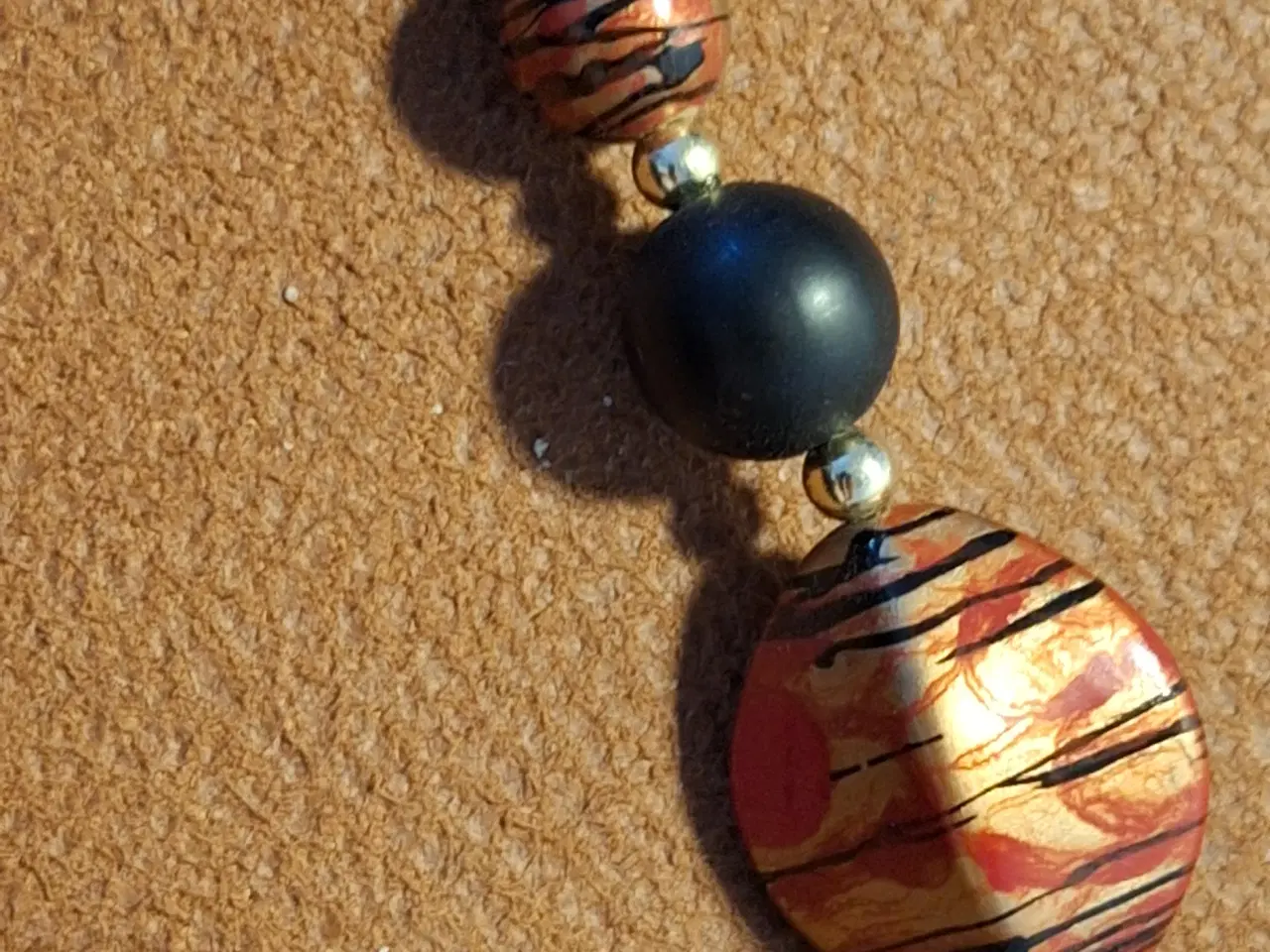 Billede 2 - Halskæde i forskellige perler