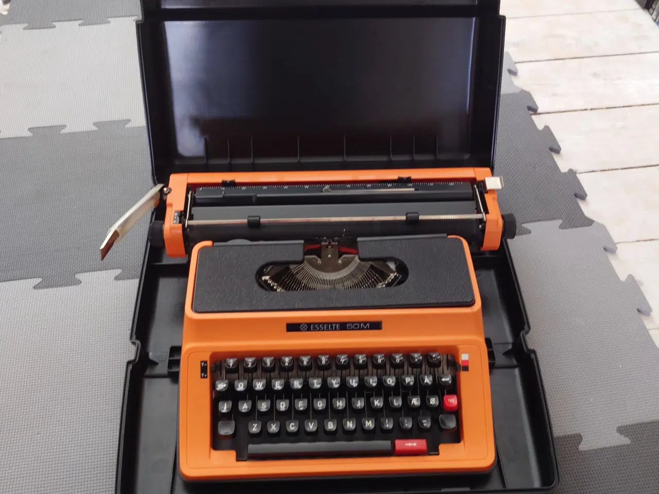 Billede 1 - Esselte 50M skrivemaskine, orange 