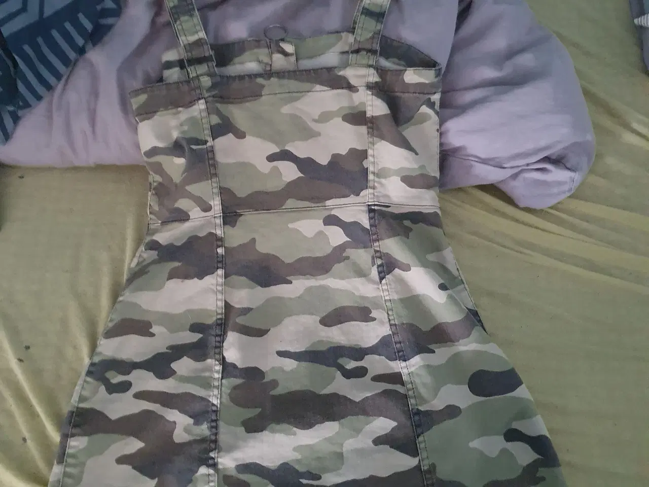 Billede 2 - Militær kjole