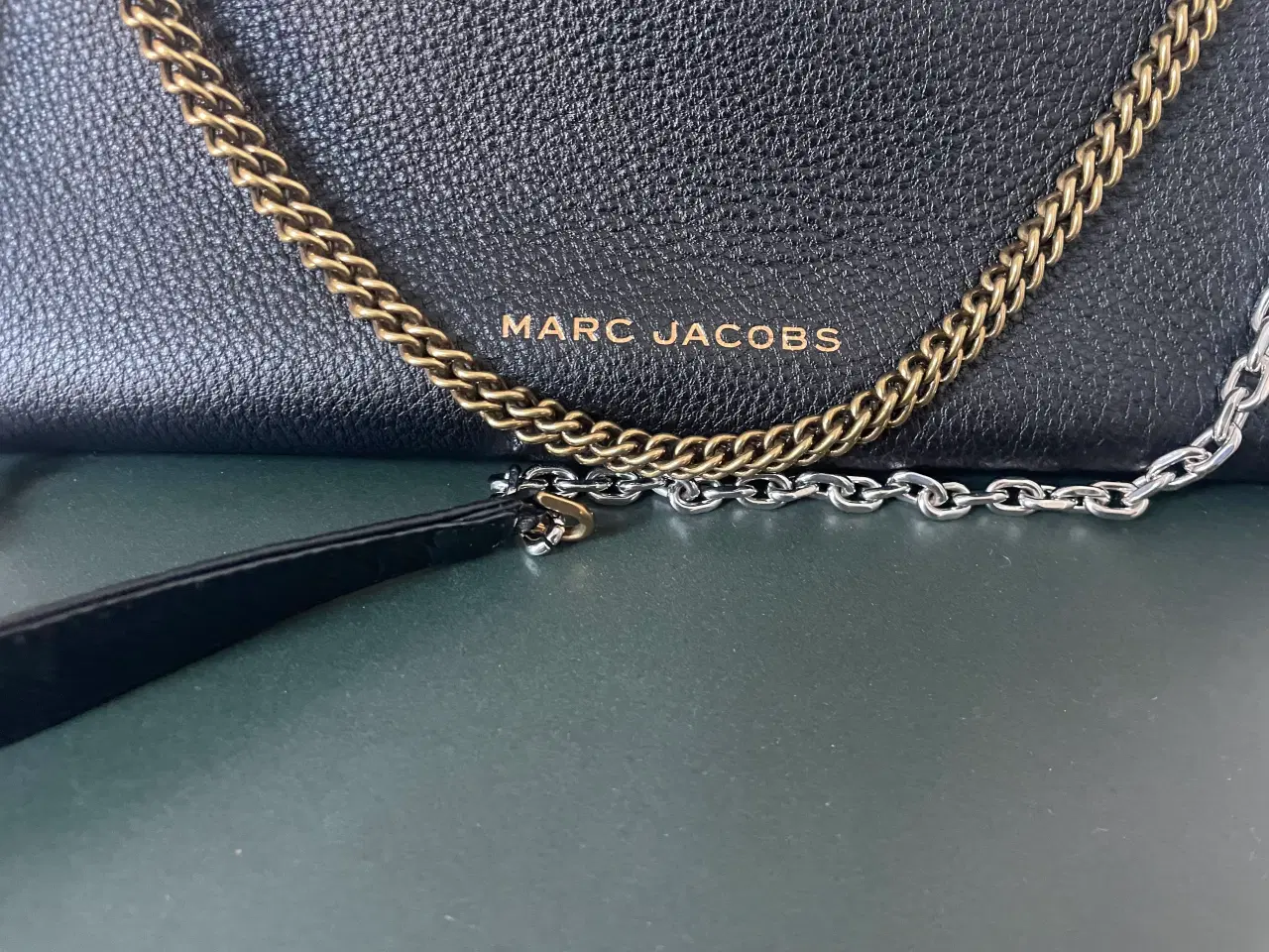 Billede 3 - Marc Jacobs sort skuldertaske 