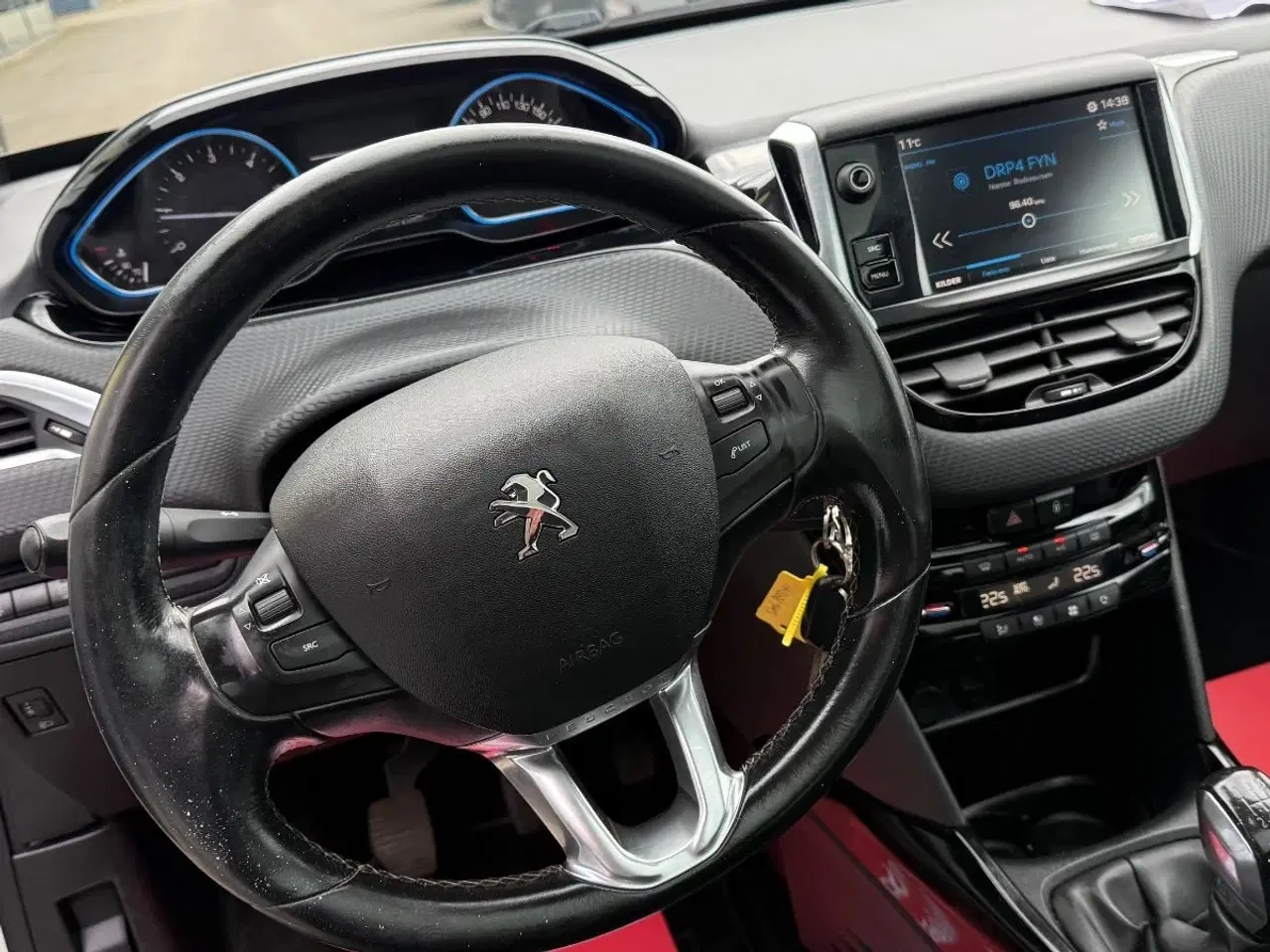 Billede 15 - Peugeot 2008 1,6 BlueHDi 100 Allure Sky