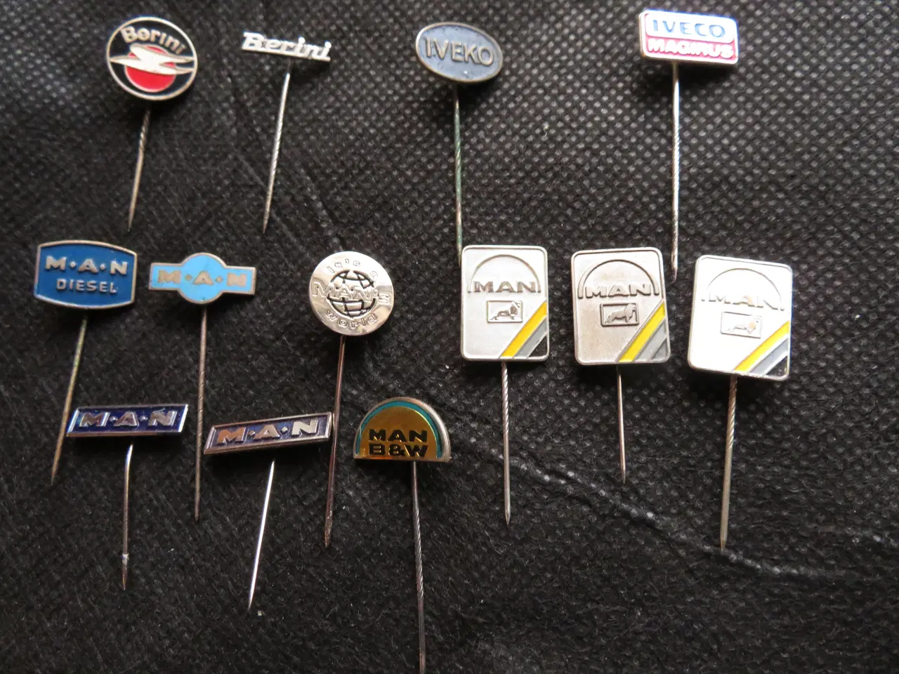 Billede 8 - Samler Pins mange sjældne.