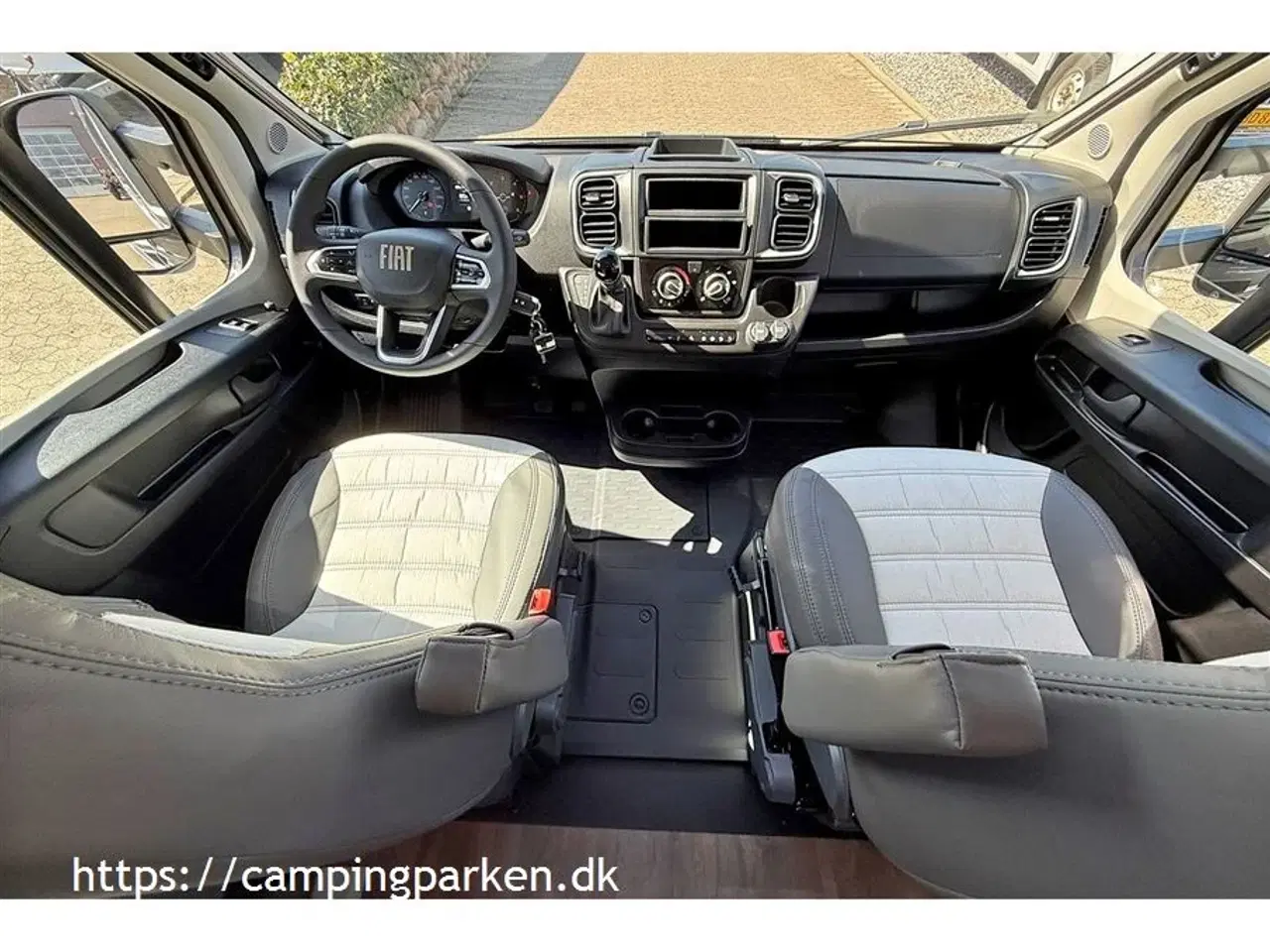 Billede 3 - 2026 - SunLight T 68 C Adventure   Sunlight T 68 C med face-to-face, adaptiv fartpilot, nordic pakke, automatgear