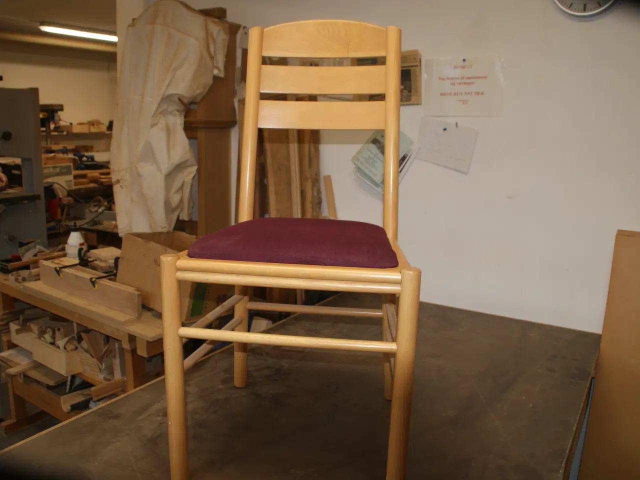 Billede 2 - 1 stk. stol med nyt betræk.