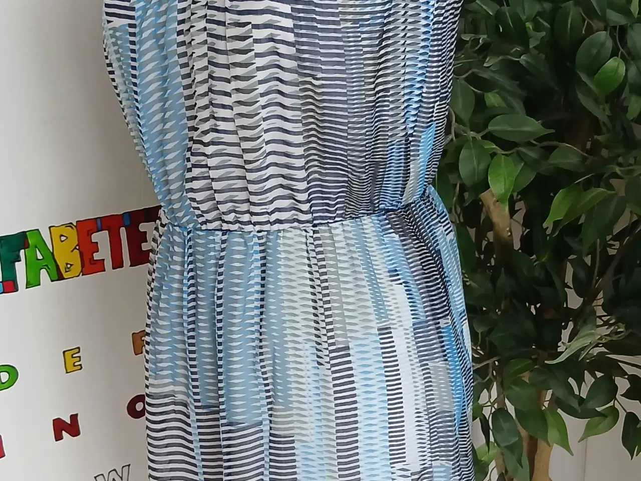 Billede 5 - Kjole. Vero Moda. Small/36