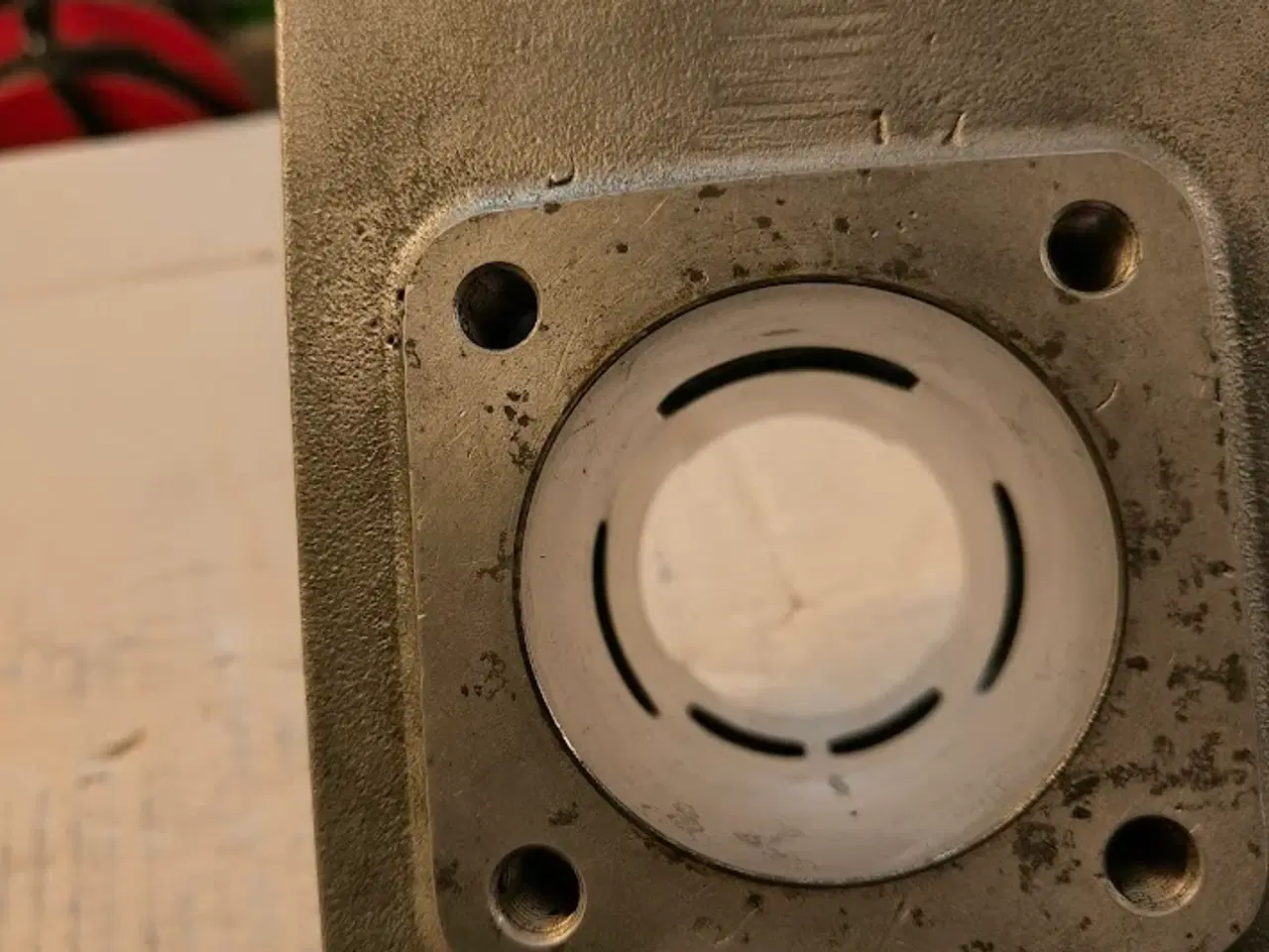 Billede 5 - Cylinder og stempel til suzuki gt 550