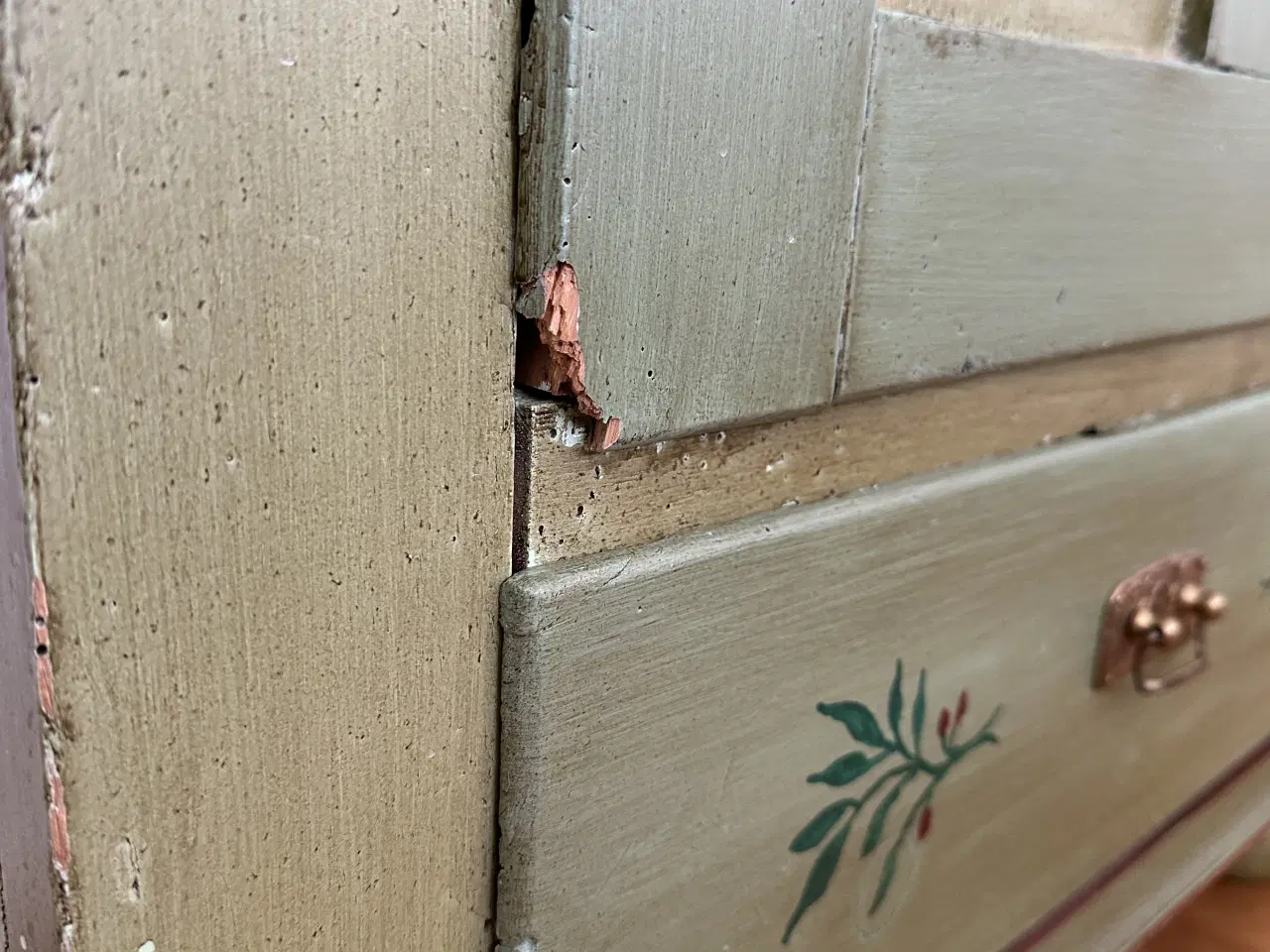 Billede 6 - Flot malet karlekammerskab 