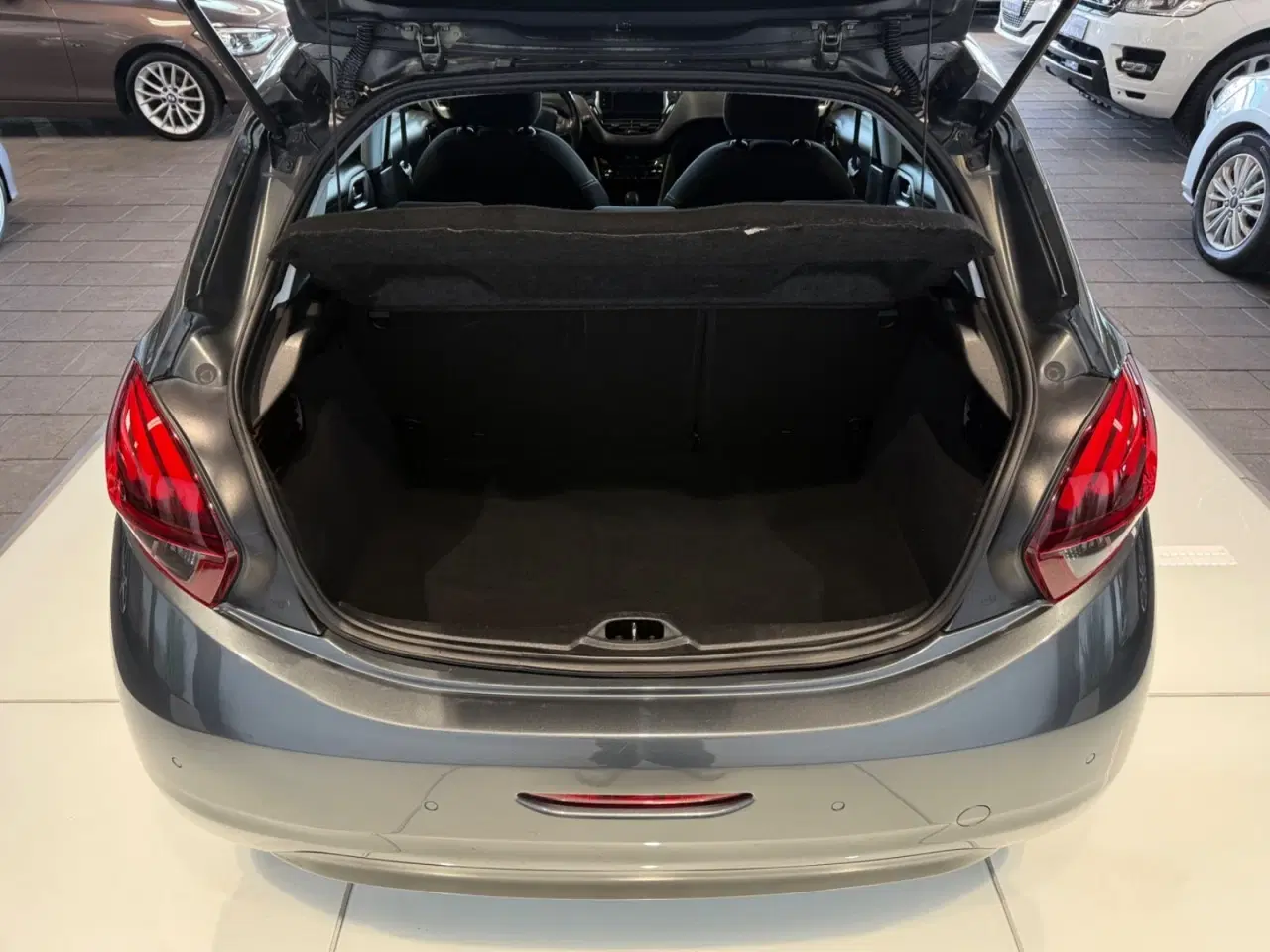 Billede 11 - Peugeot 208 1,6 BlueHDi 100 Allure Sky