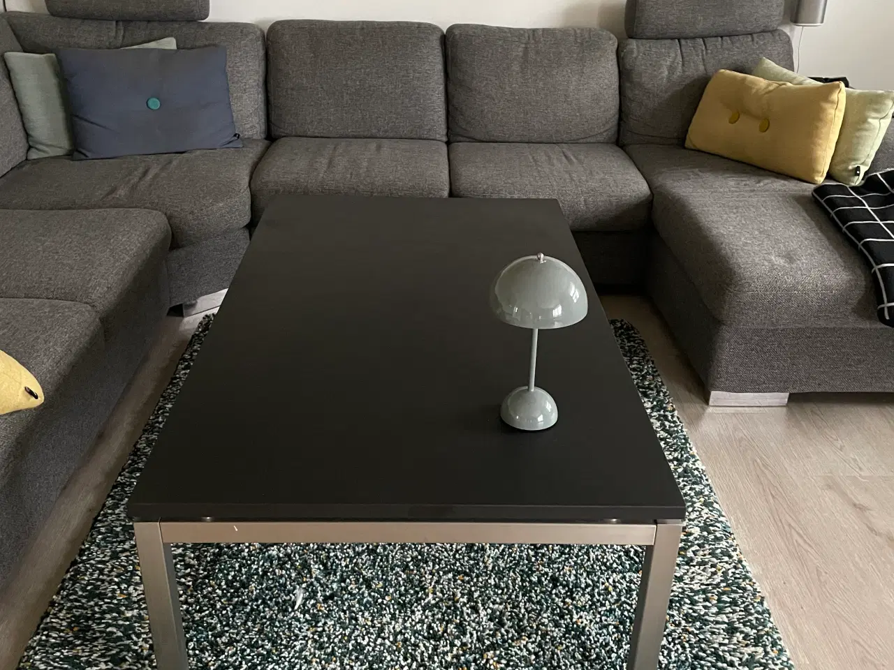 Billede 1 - Sofabore med linoleumsplade