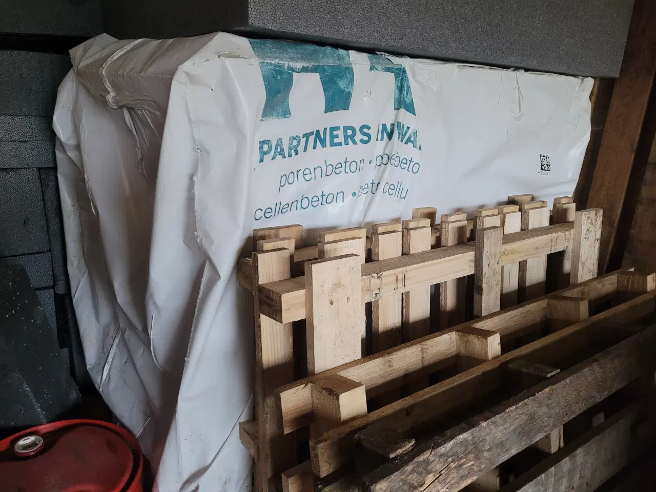 Billede 2 - 57 stk.  Porebetonblokke 10 Cm. tykkelse fra H+H