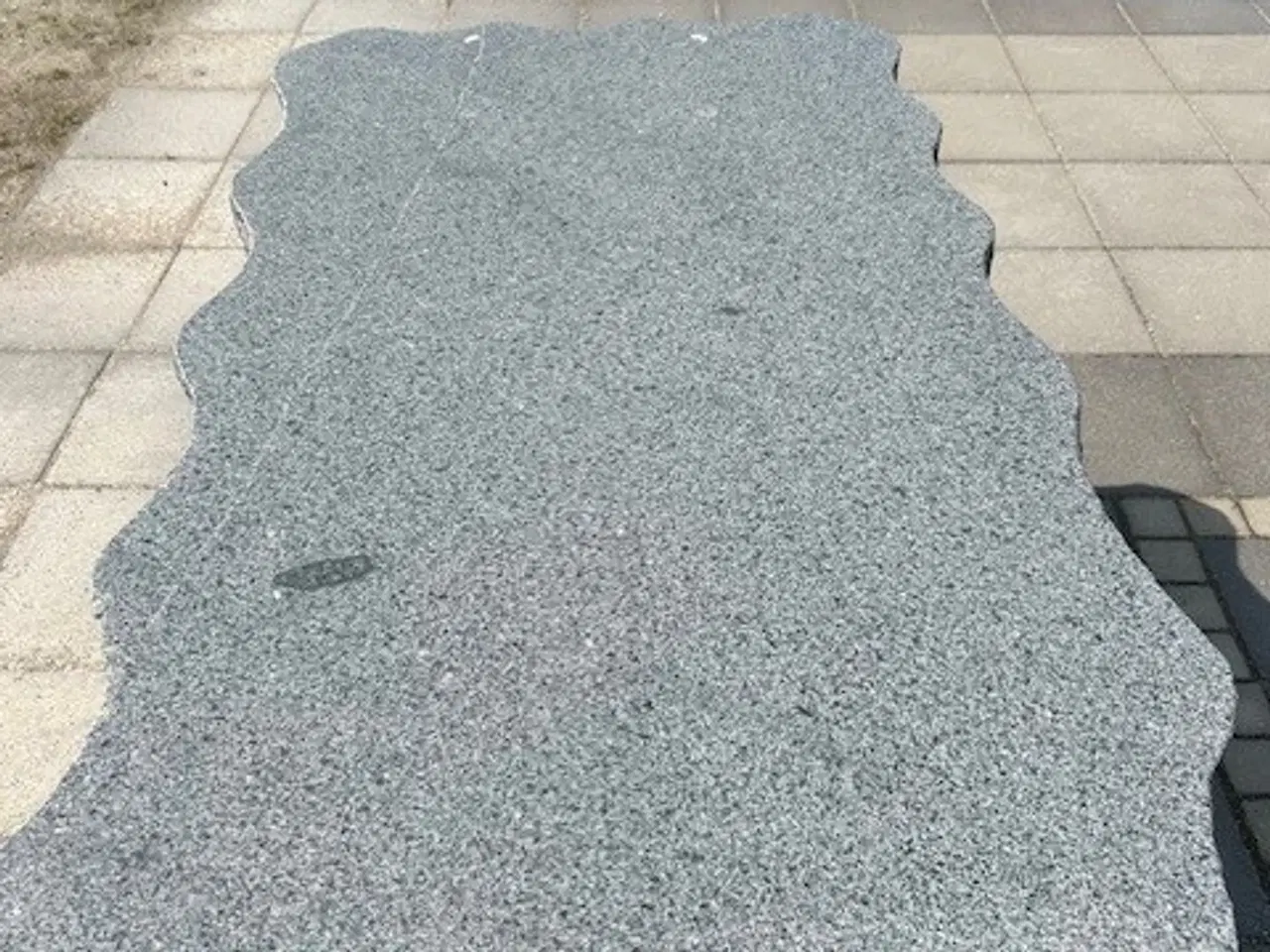 Billede 2 - Granit havebord