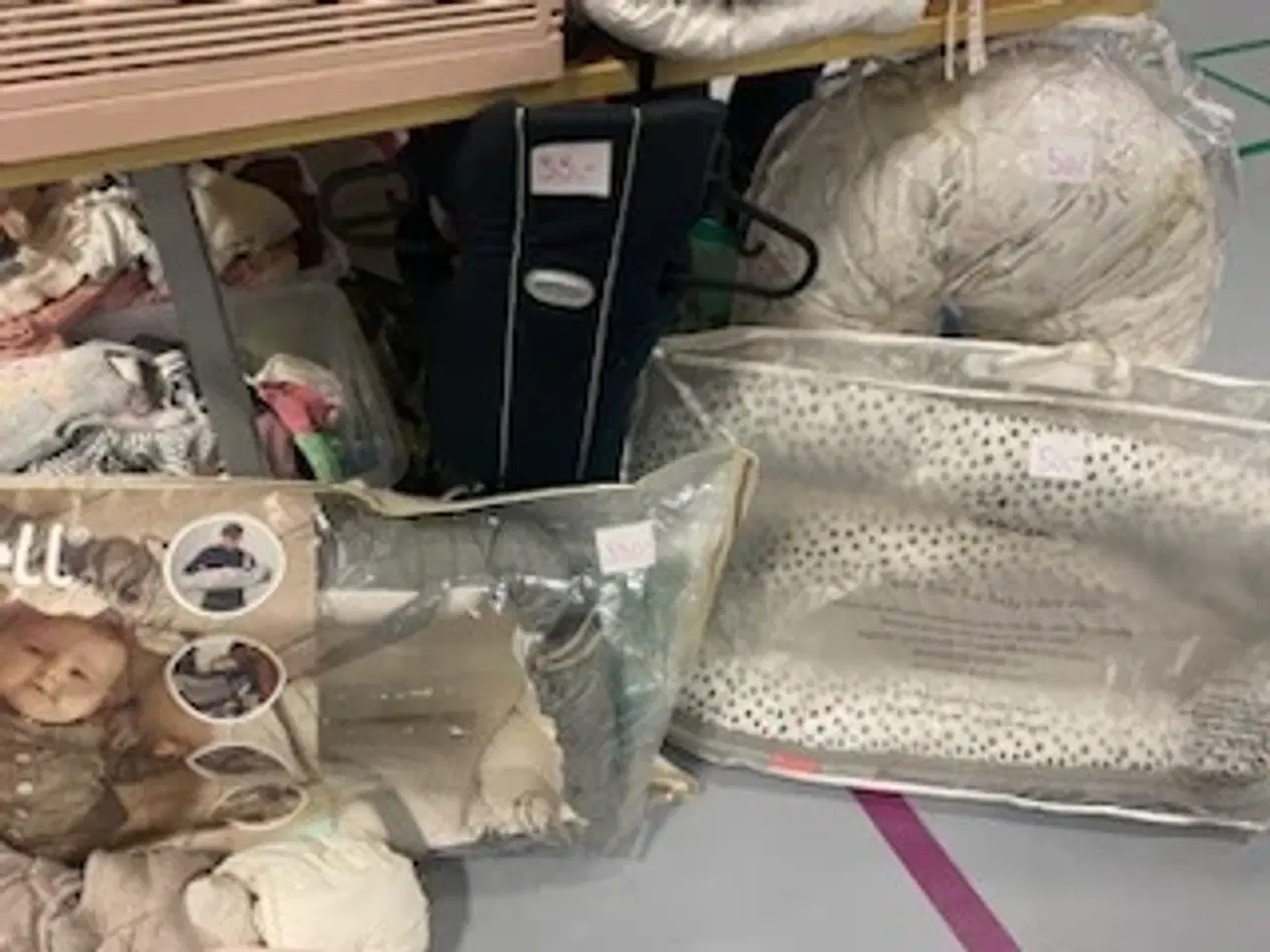 Billede 1 - Forskelligt børne tøj 