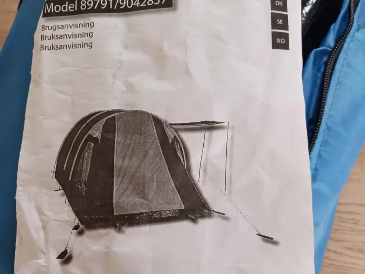 Billede 1 - Telt 4 personers med sovekabine og tilbehør