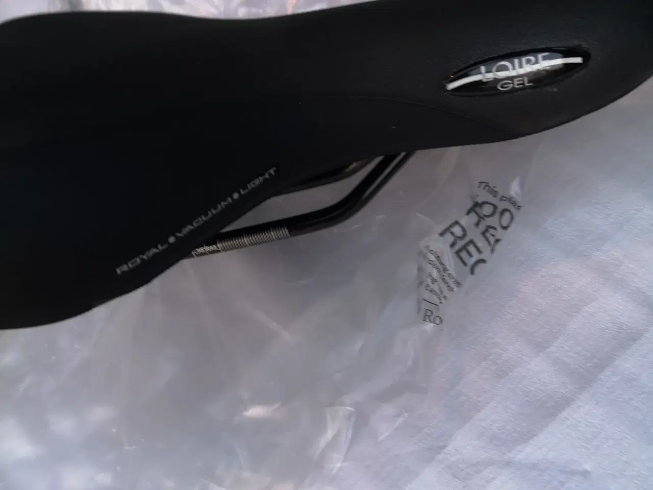 Billede 3 - Sadel 4 stk 700kr 1 stk 200kr 