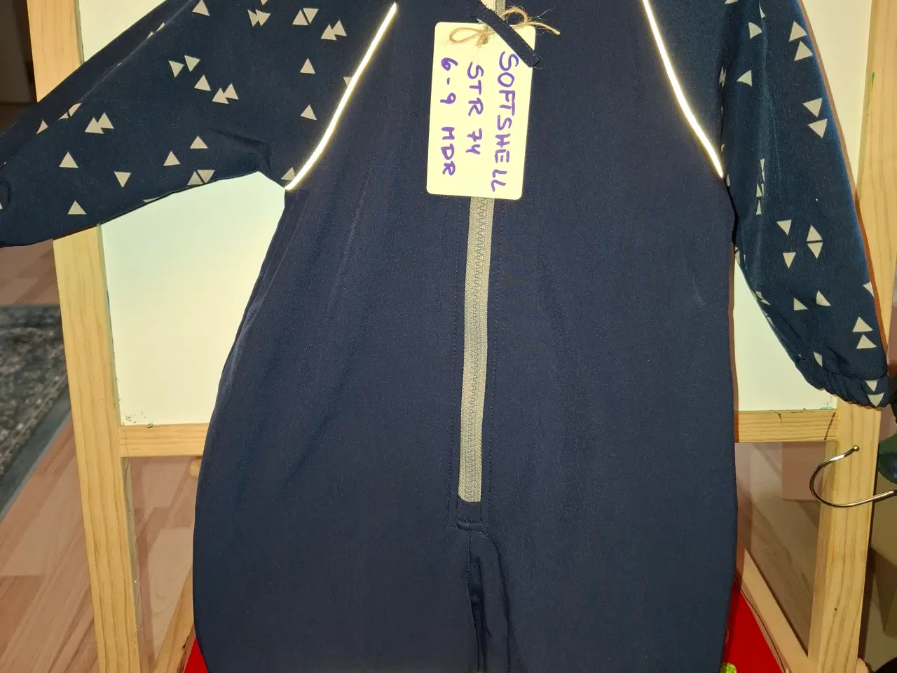 Billede 1 - Velholdt heldragt i softshell str. 74