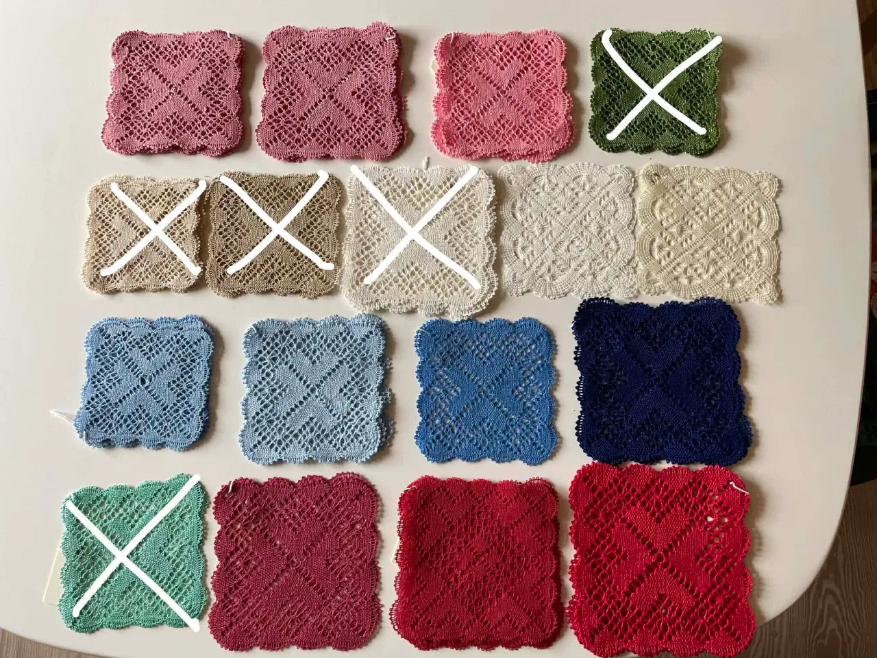 Billede 1 - Kniplede servietter alle ubrugte. 