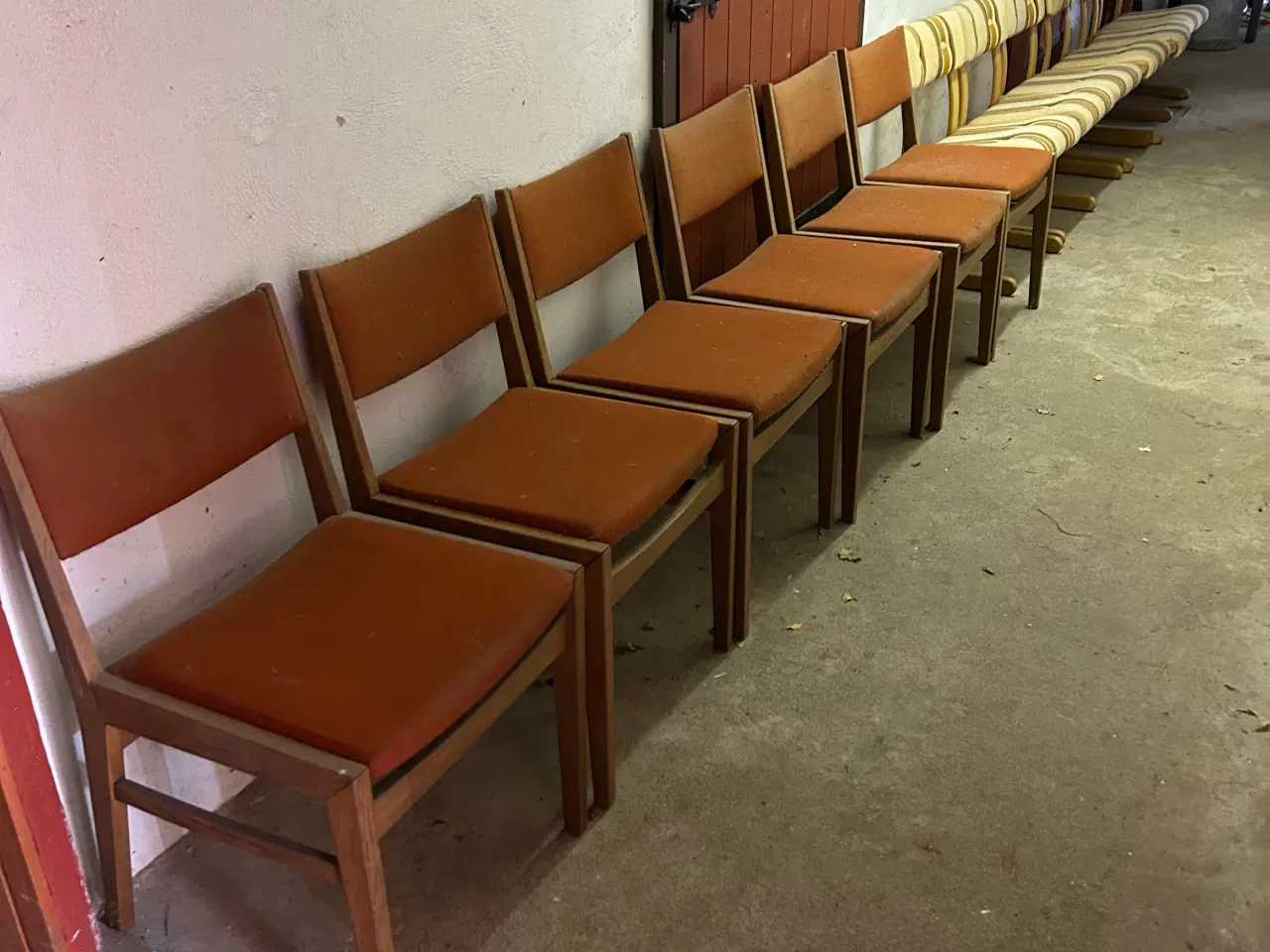 Billede 3 - Stort indendørs Loppemarked