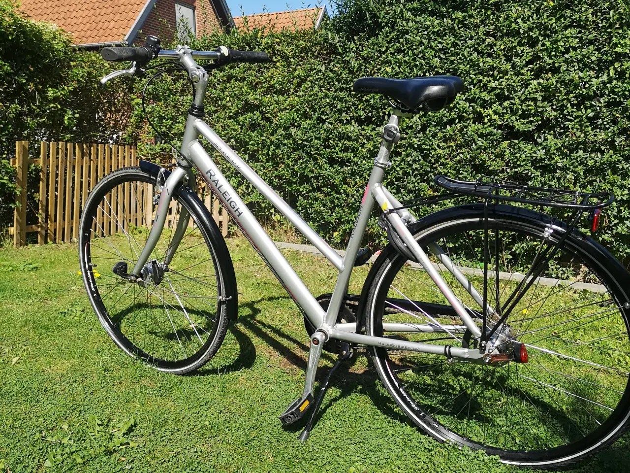 Billede 12 - RALEIGH 28"  52cm  Lås, nye dæk, ny kæde, 7 gear, 