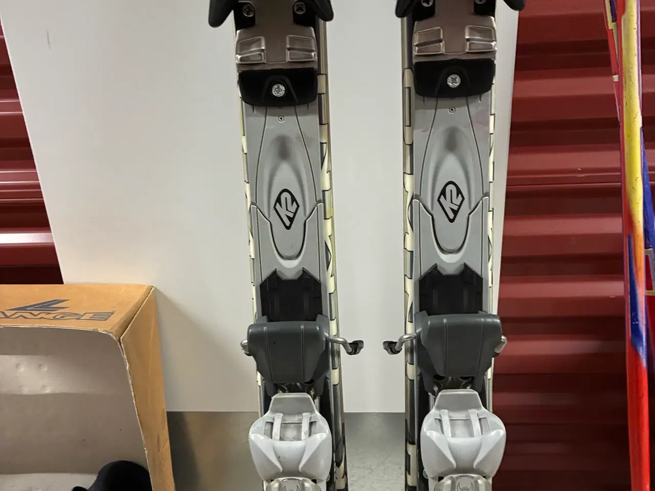 Billede 6 - Carving ski, grå Omni Hawk med stave og støvler