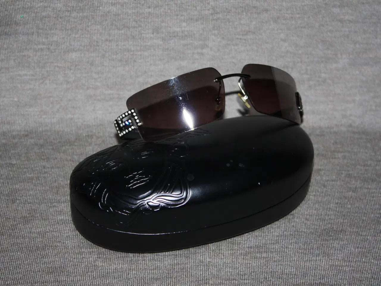 Billede 6 - Flotte Versace solbriller