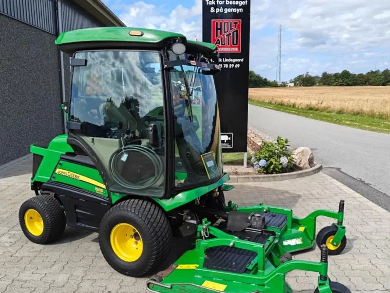 Billede 1 - John Deere 1585 TerrainCut m. 72" Fastback klippebord