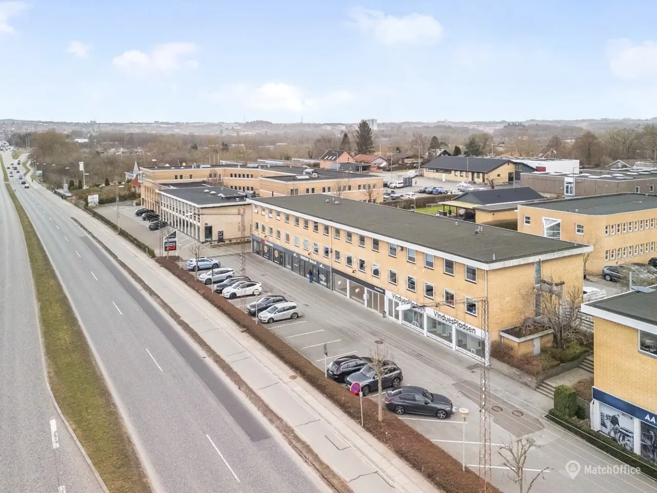 Billede 2 - Showroom med facade mod Viby Ringvej