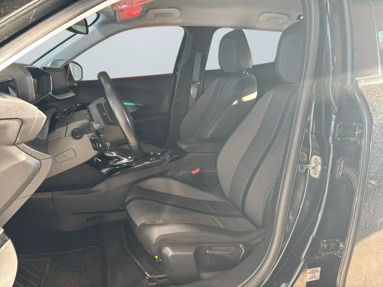 Billede 3 - Peugeot e-2008 50 Allure Pack