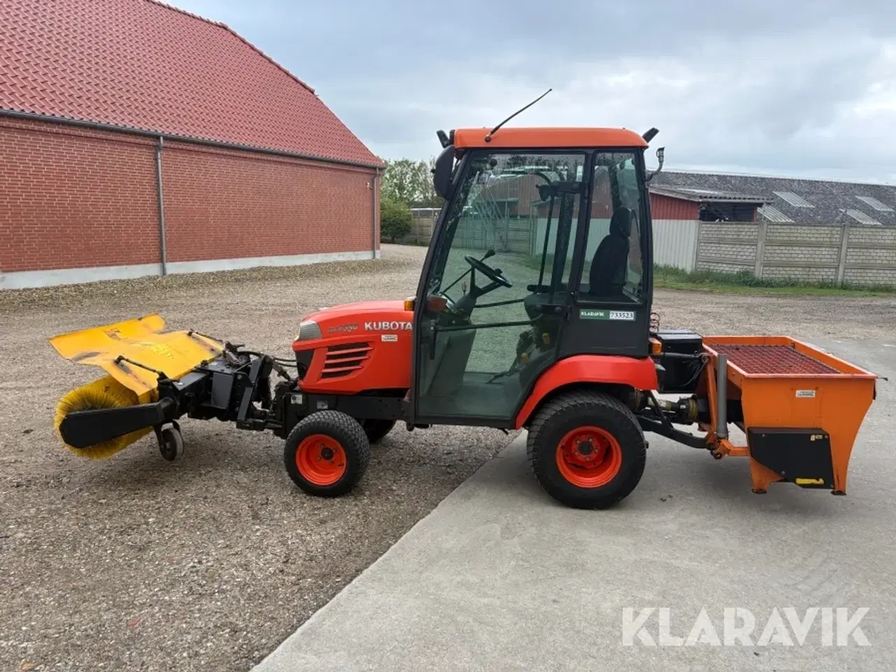 Billede 8 - Traktor Kubota BX 2350 D - inklusiv kost og saltspreder