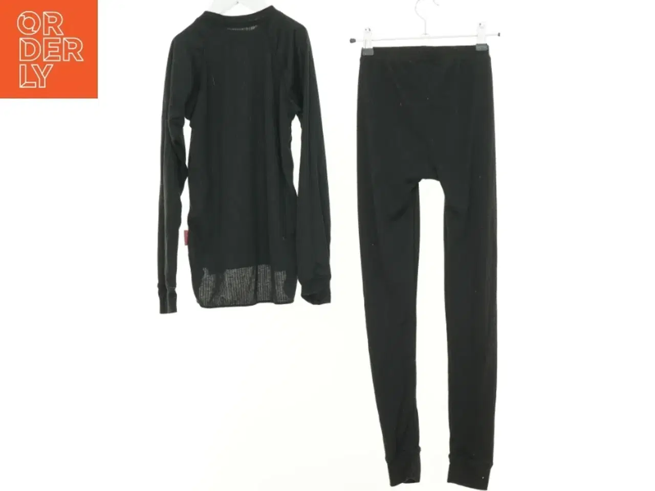 Billede 1 - Undertøj (2 stk.) (str. 140 cm)