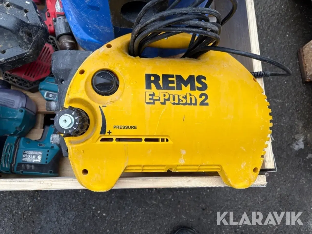 Billede 11 - Assorteret håndværktøj og støvsuger - 1 palle