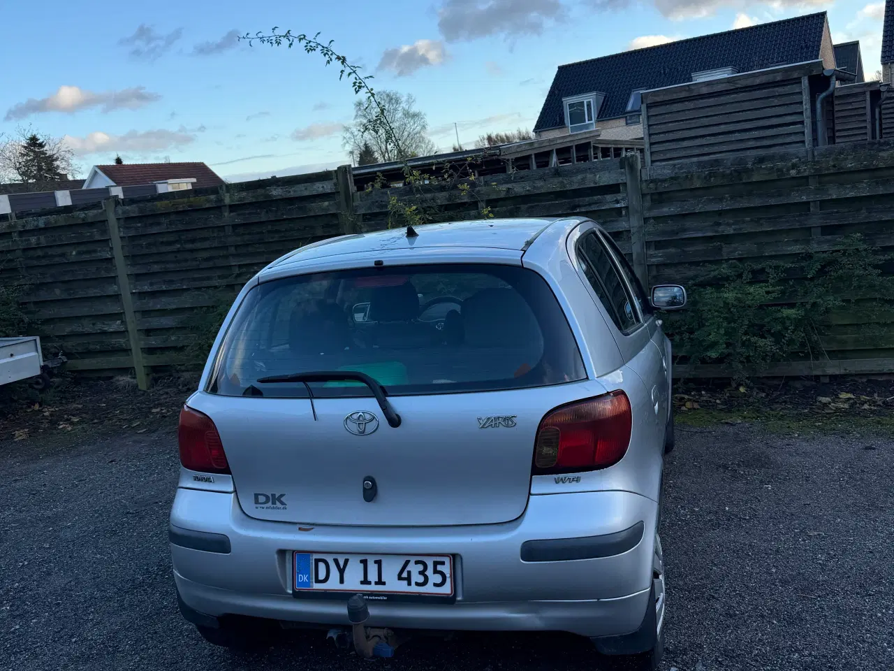 Billede 3 - Toyota Yaris Automatisk Gear- Nysynet 