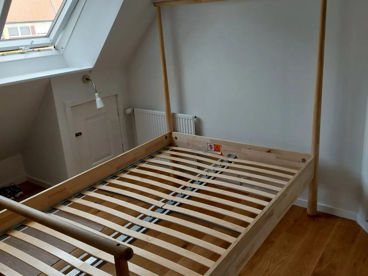 Billede 1 - Dejlig dobbeltseng (IKEA-model)