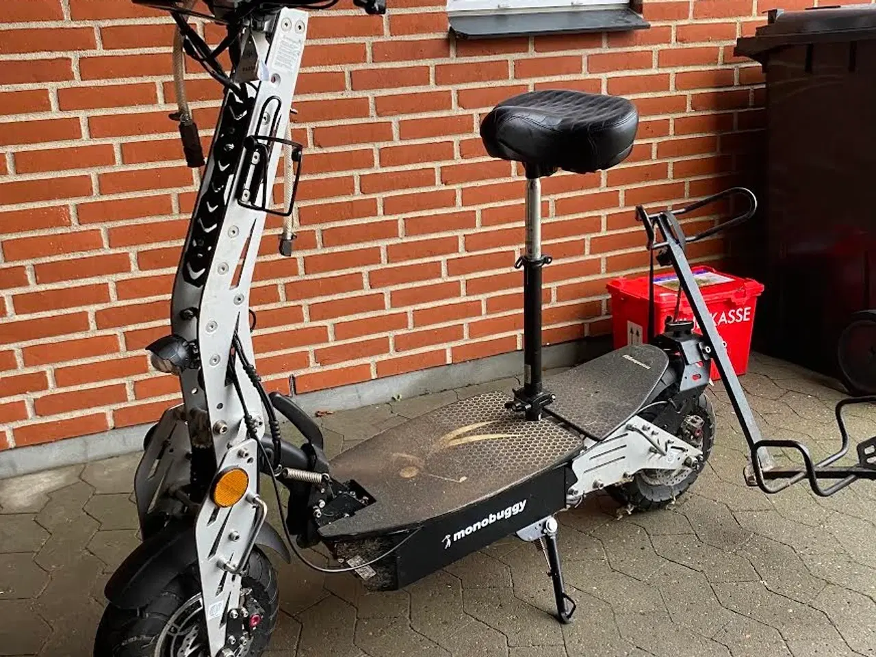 Billede 1 - Golfscooter(monobuggy) samt stativ hertil