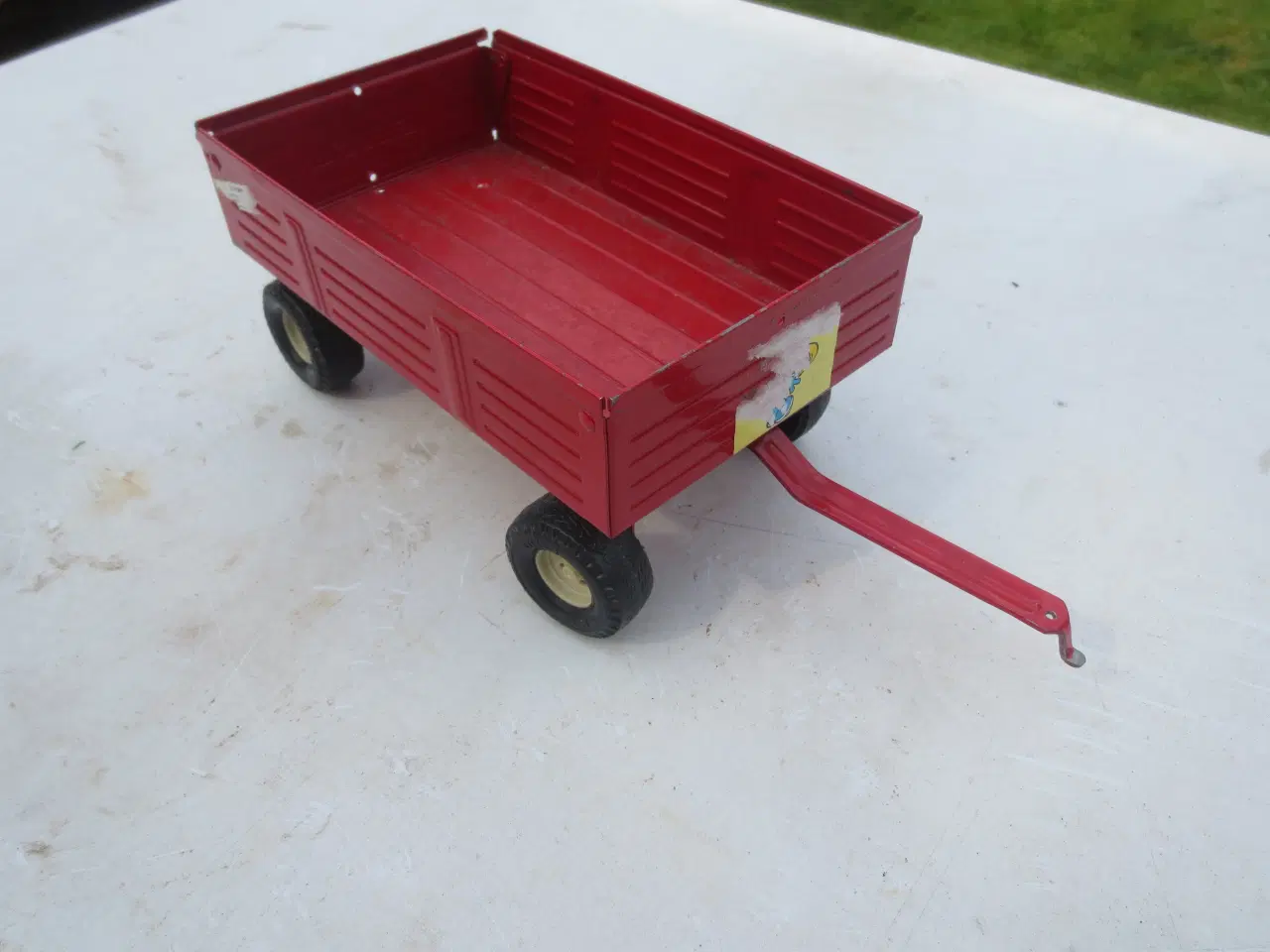 Billede 6 - 1 stk Modeltraktor    Ford 4600 og 4 hjulet vogn  