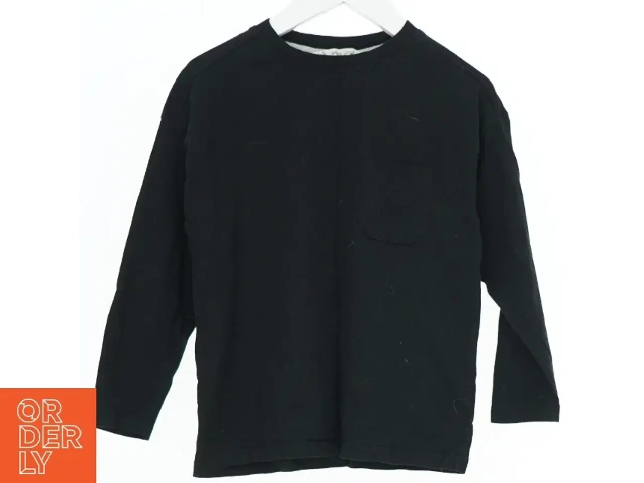 Billede 1 - Langærmet sort t-shirt fra Mango (str. 116)