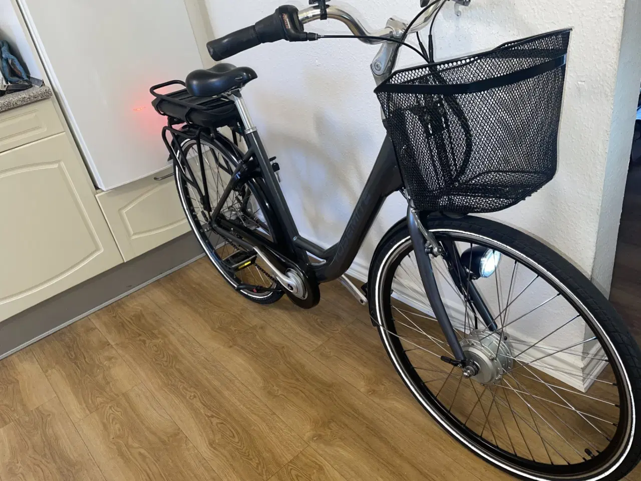 Billede 3 -  flot yosemite dame elcykel 28"  7 gear. 