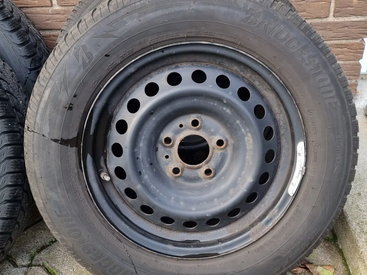 Billede 5 - Originale Nissan stålfælge med Blizzak vinterdæk