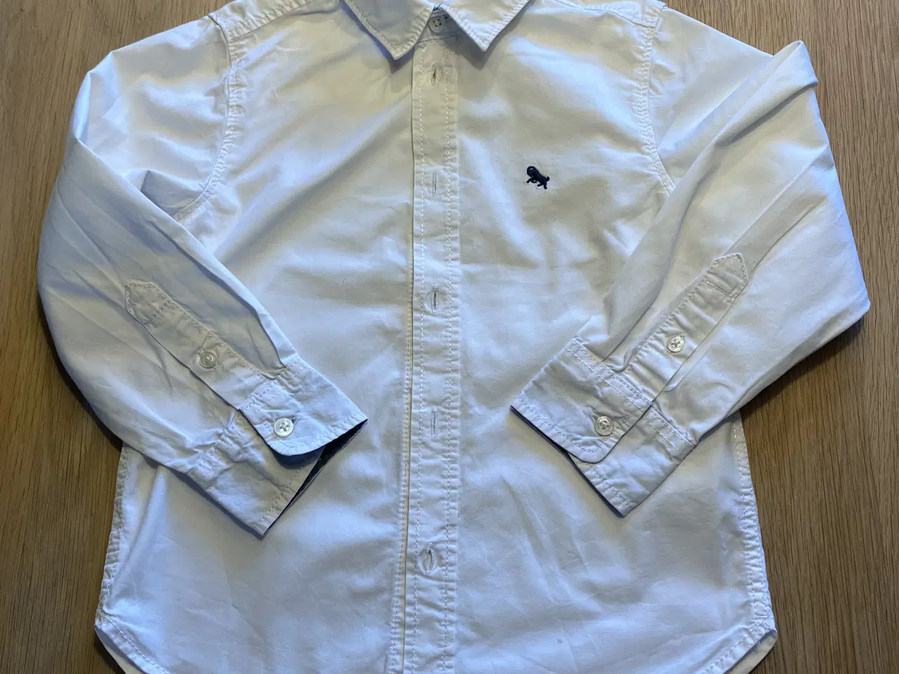 Billede 1 - Skjorte, sorte bukser, vest 110, Hummel jakke 110