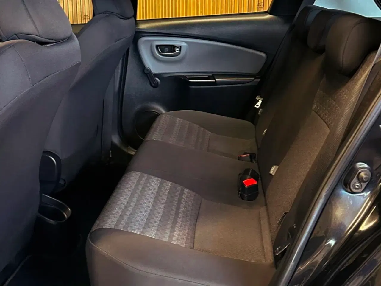 Billede 7 - Toyota Yaris 1.0VVTI årg. 2016