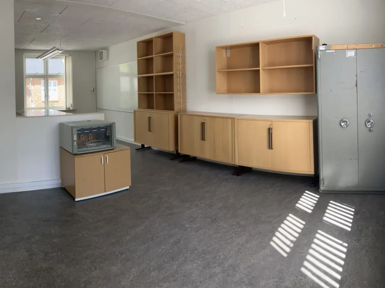 Billede 3 - Rummelig og centralt Kontor