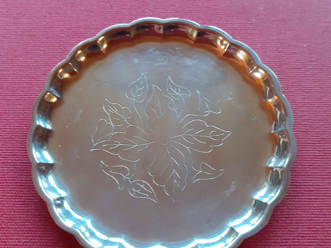 Billede 2 - Glasbakker / 2 slags mønstre / Silverplate