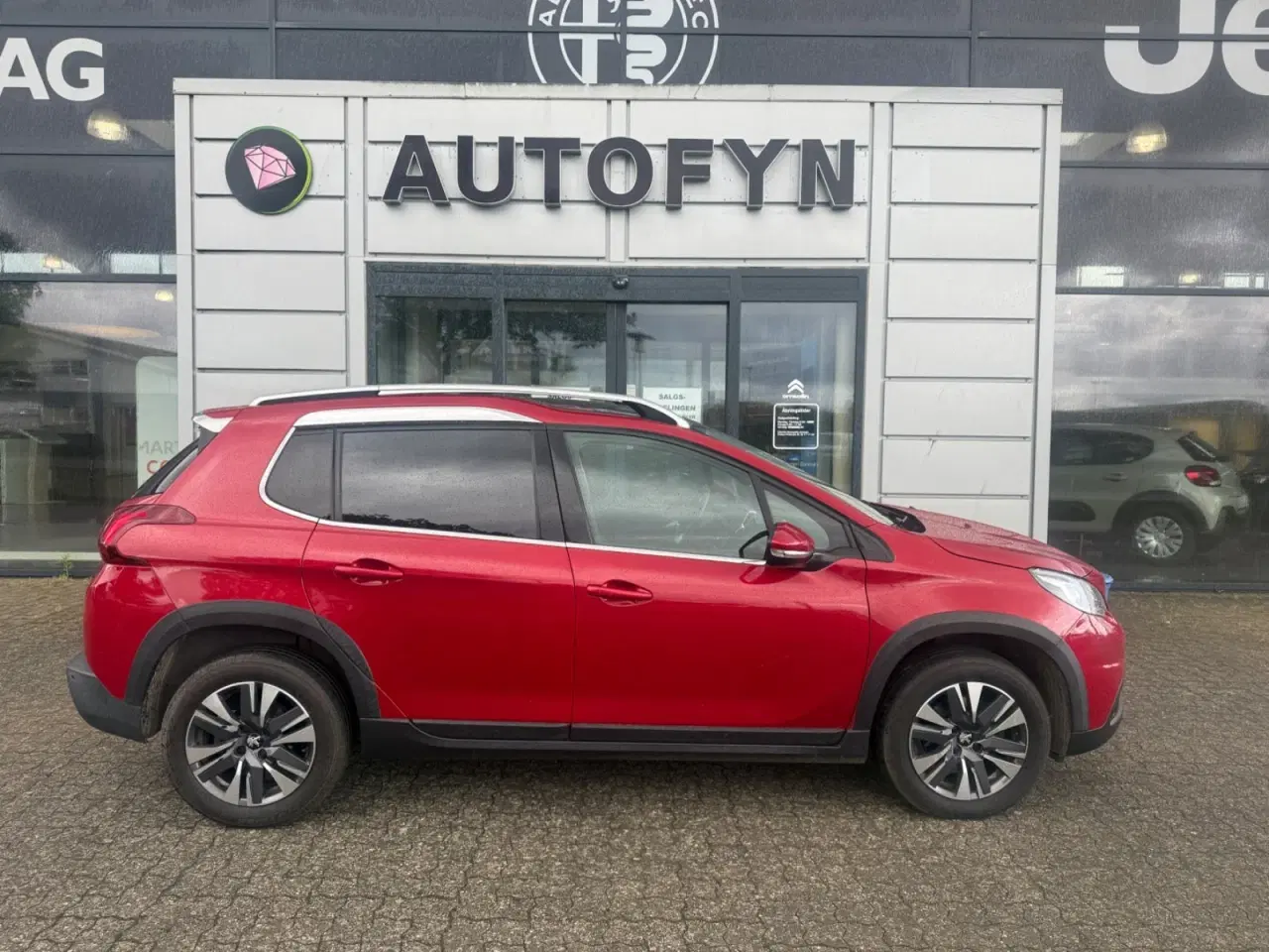 Billede 1 - Peugeot 2008 1,2 e-THP 110 Selection Sky