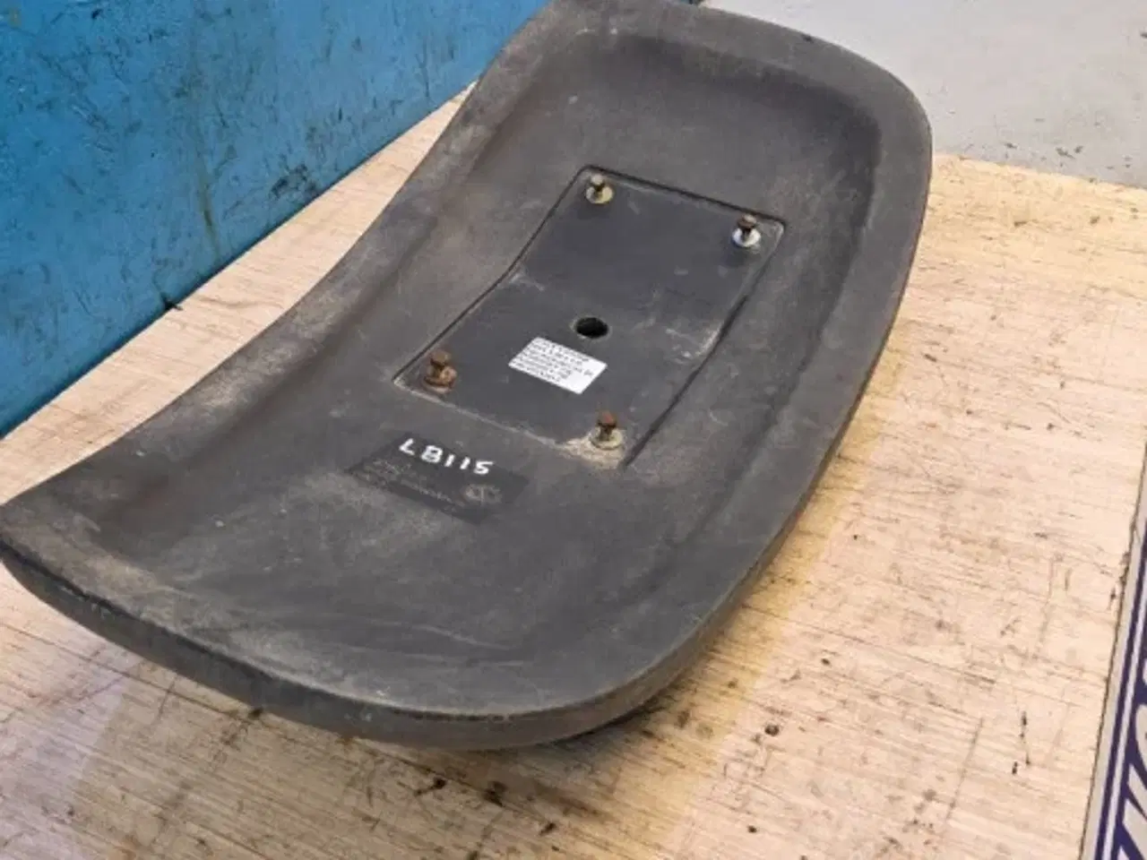 Billede 5 - New Holland LB115 Hjulskærm R. 85806175