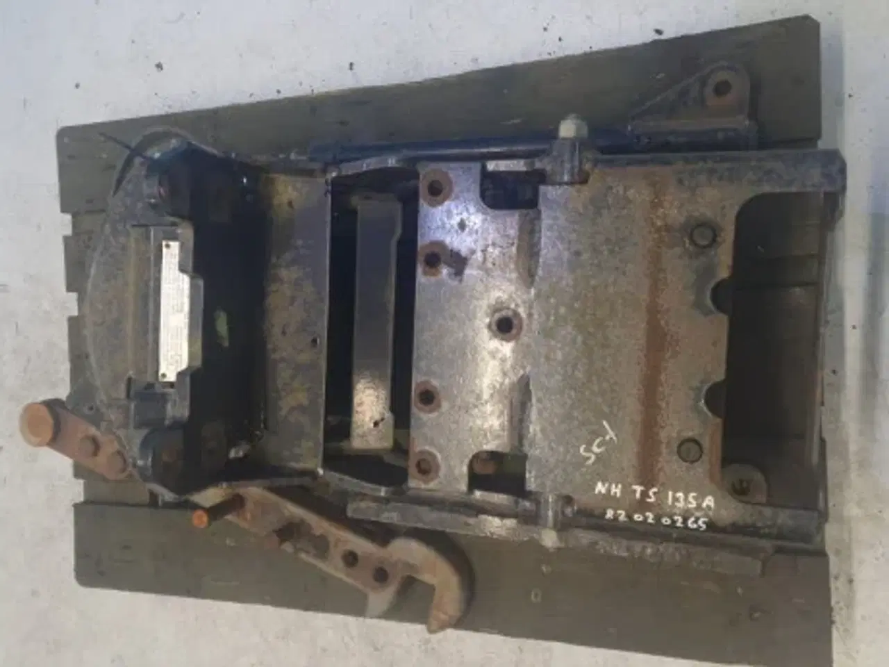 Billede 6 - New Holland TS135A Hitch 82020265