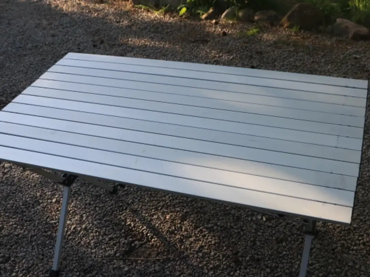 Billede 4 - Smuk Campingbord,  120 x 70cm