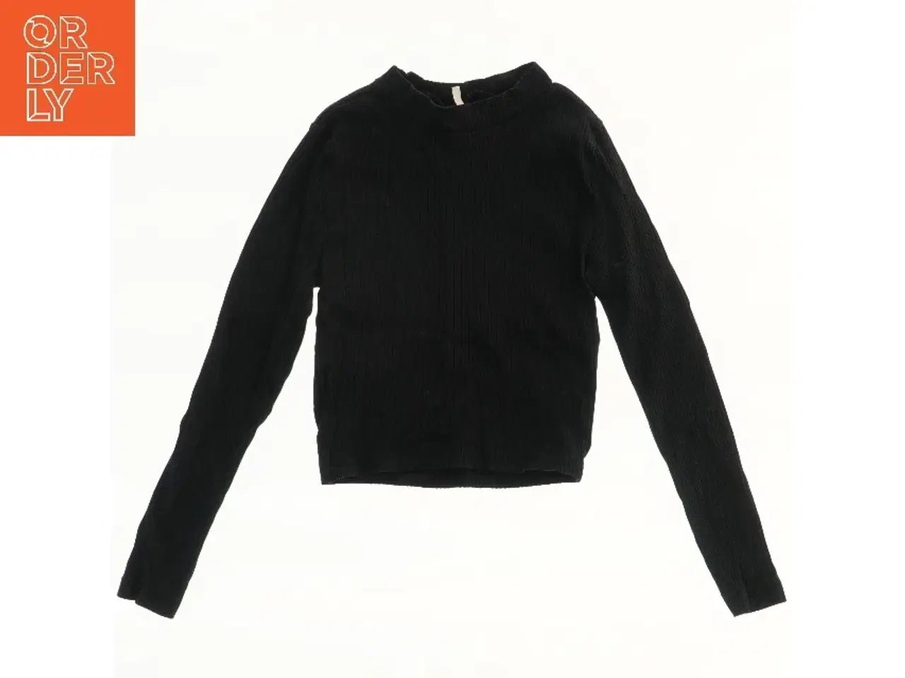 Billede 2 - Langærmet sort bluse fra Only (str. 134)