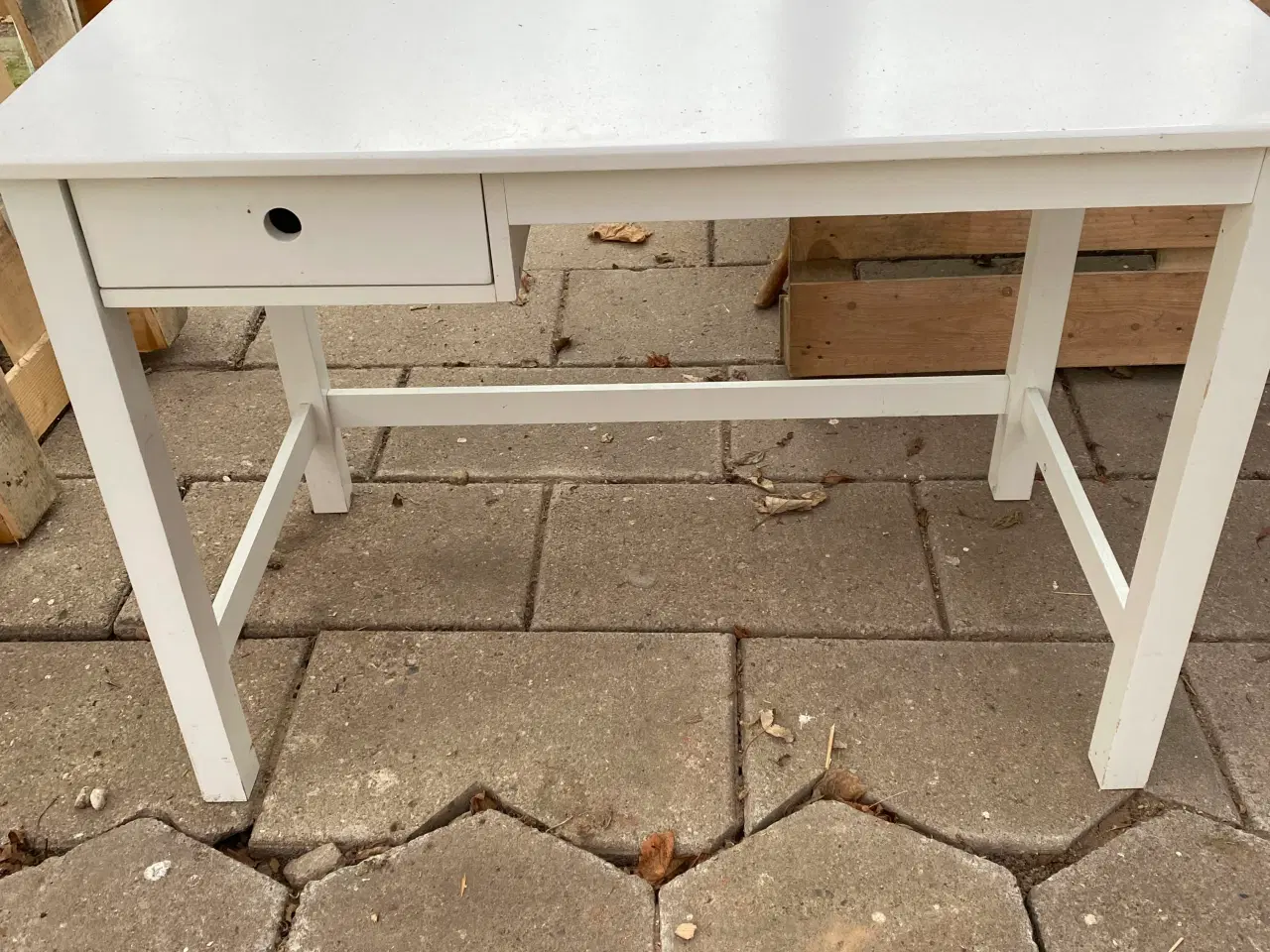 Billede 1 - Hvid bord fra IKEA