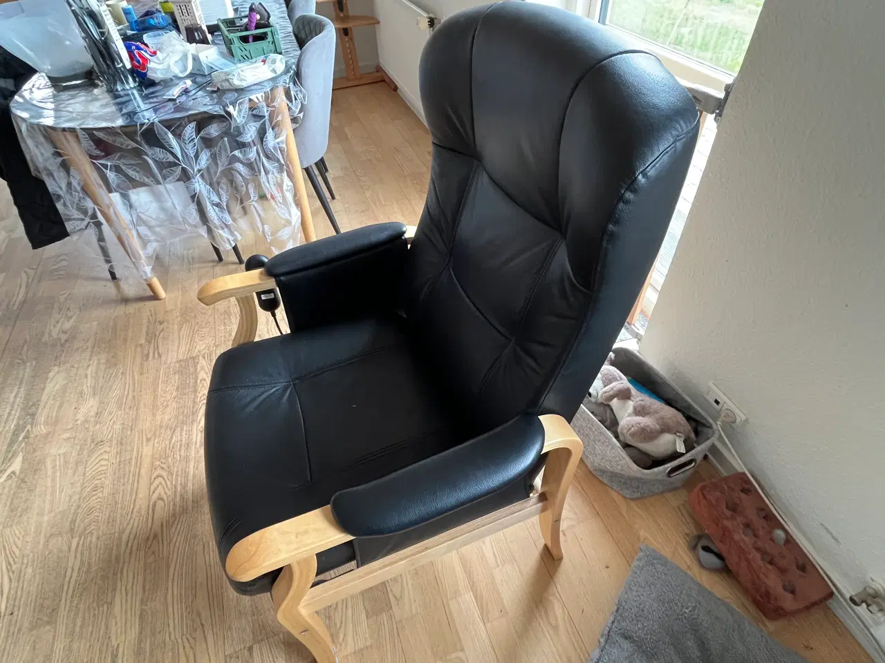 Billede 3 - Otium stol m/ fj. Betjening, sædeløft