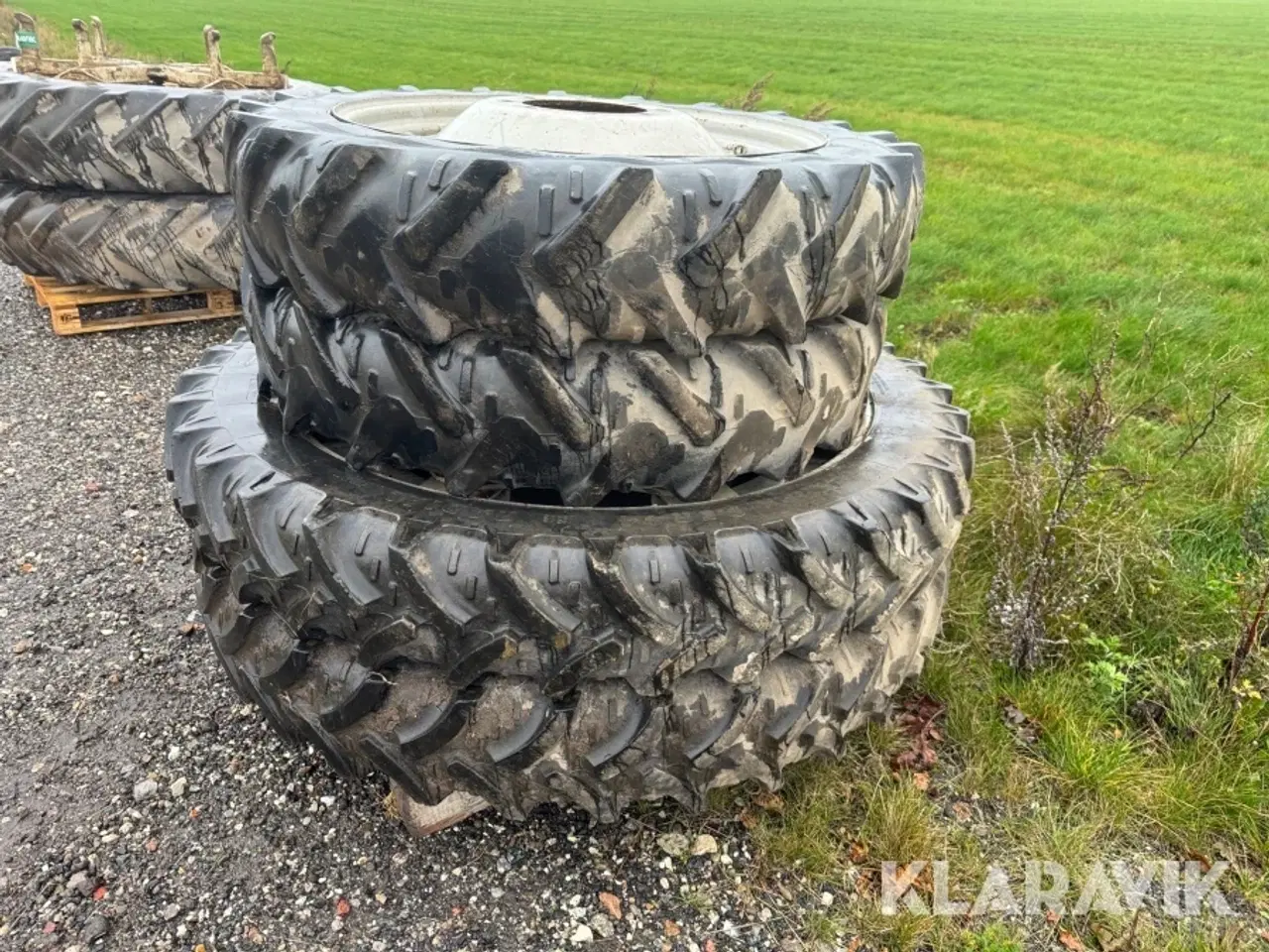 Billede 2 - Landbrugsdæk Kleber Radial 4 styks - 2 små og 2 store